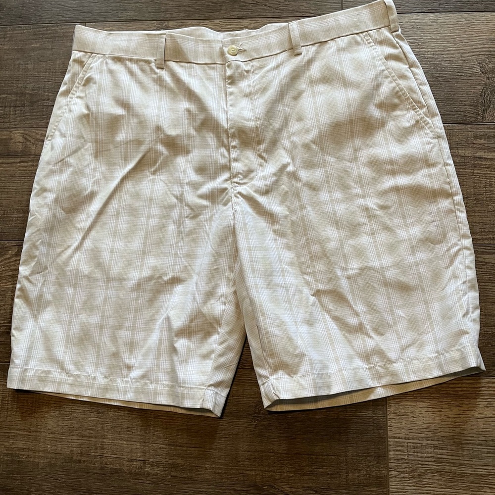 Ben Hogan Performance Golf Collection Men's Tan Plaid Flat-Front Shorts